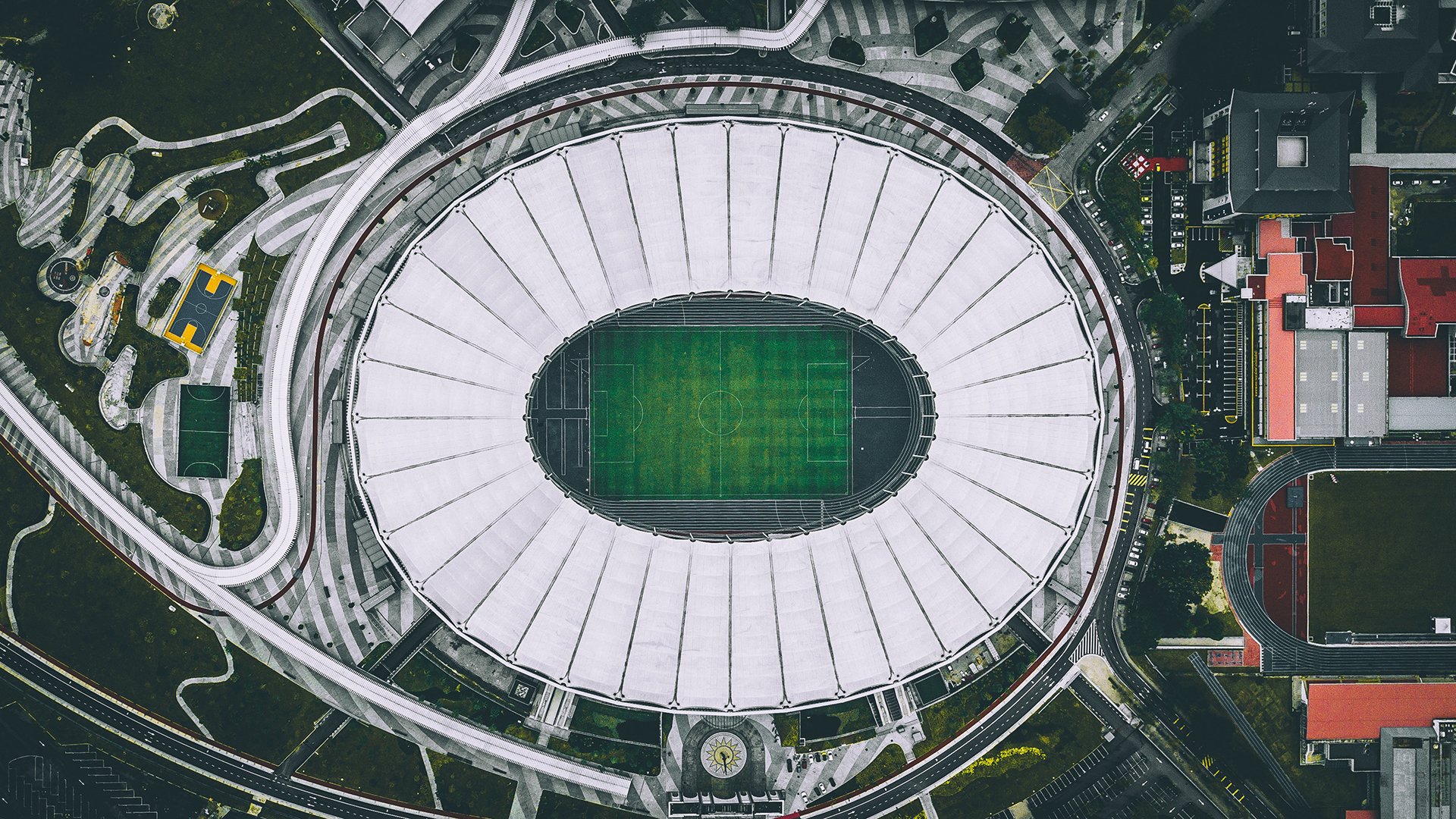 LDSports中国-体育焦点，猛龙回应争议，雄鹿加时再遭质疑，内马尔关键复出